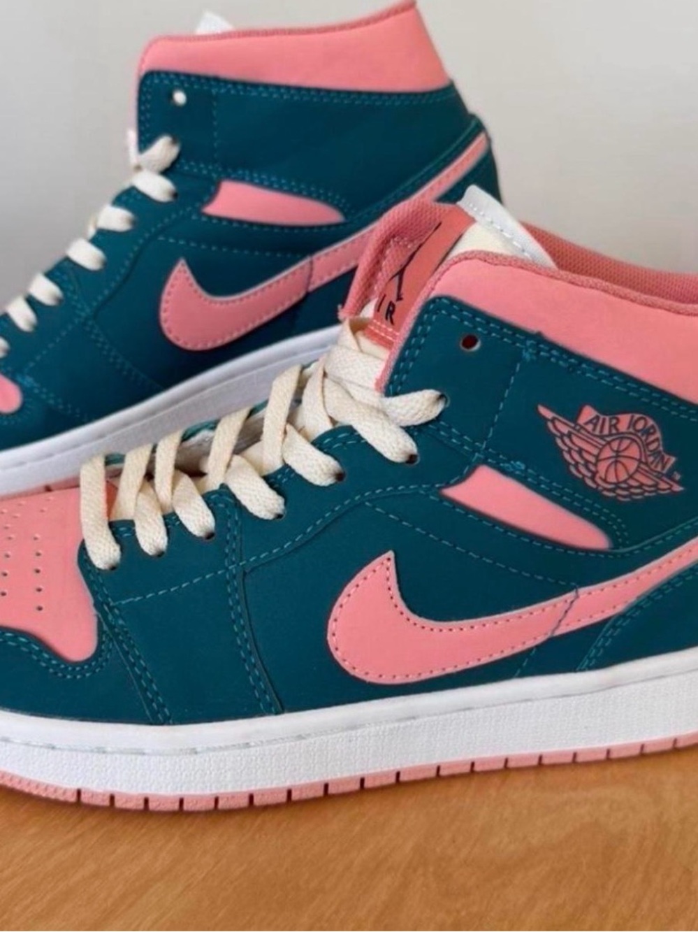 Nike Mid-Top Sneakers in Teal and Pink